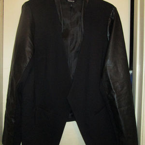 Wms. Sz. 18/20 Faux Leather Sleeve Blazer